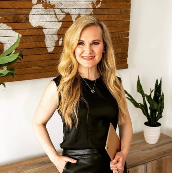 Meet your Posher, Caley - Picture 1 of 1